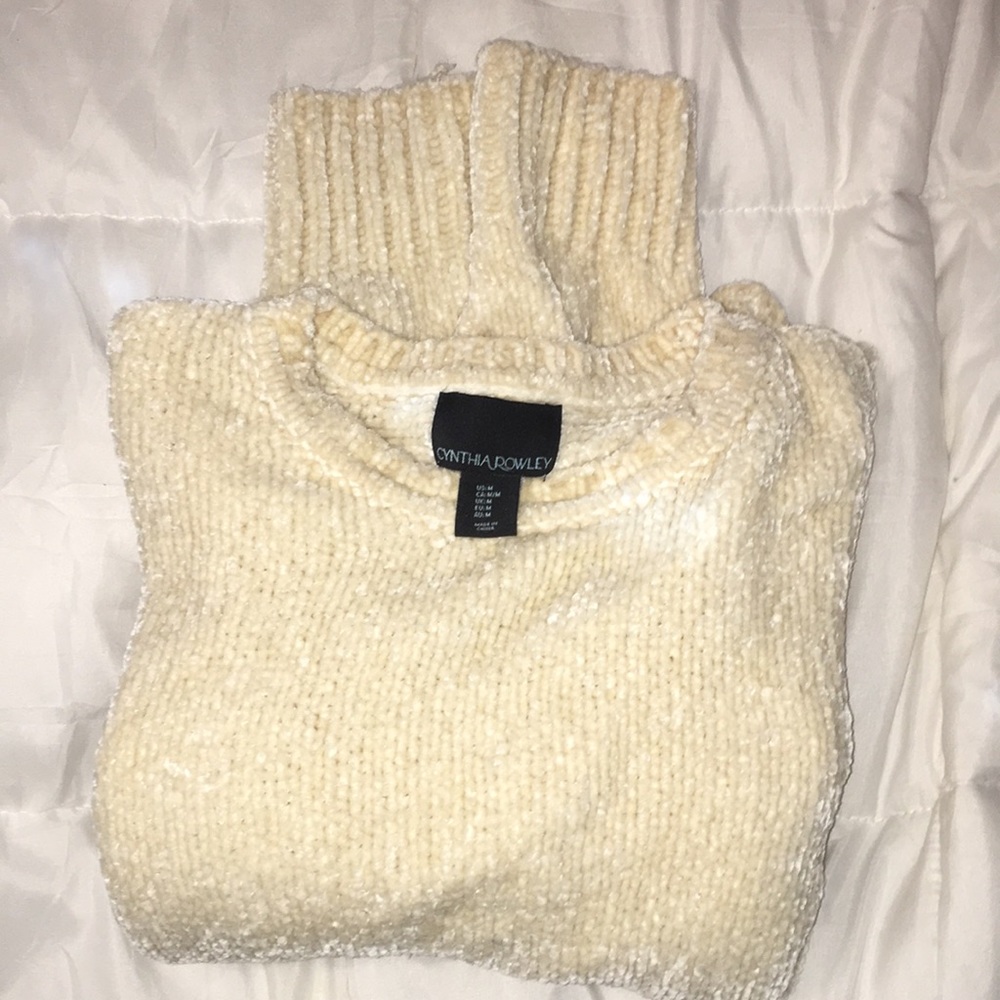 Fuzzy Creme Sweater - Picture 2 of 3